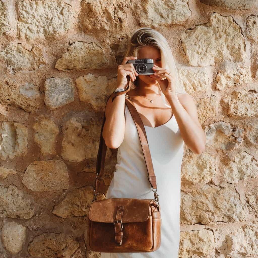 The Bowery Ona sac photo cuir
