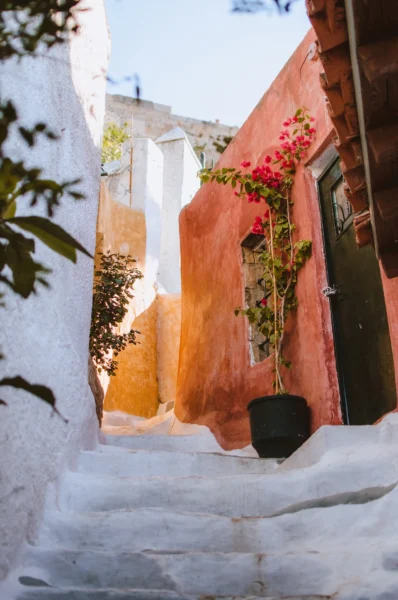 Best things to do in Athens, Greece: walk in Anafiotika