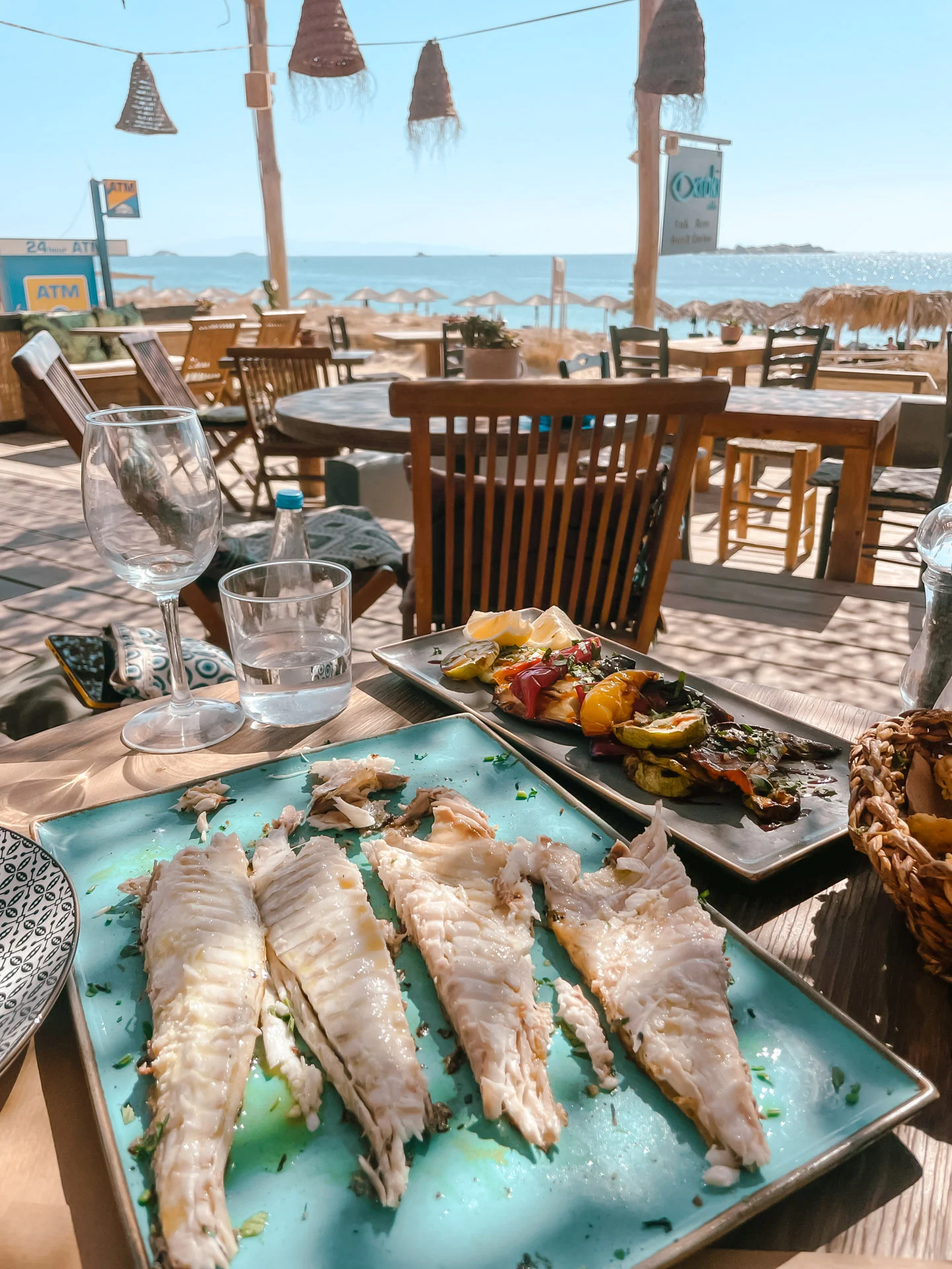 Maragas, Tohu beach bar