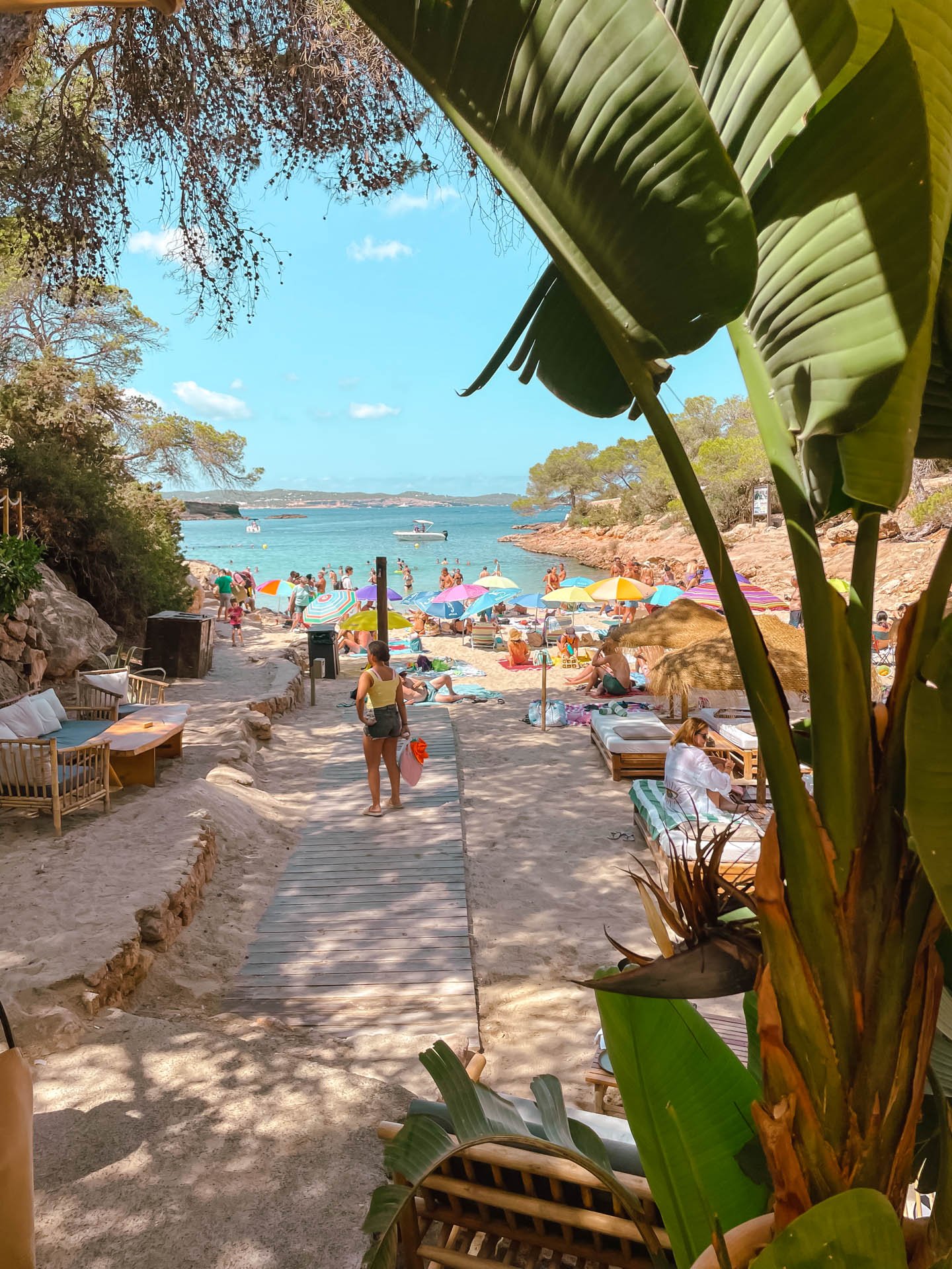 Cala Gracioneta : le meilleur endroit pour déjeuner entre copines à Ibiza